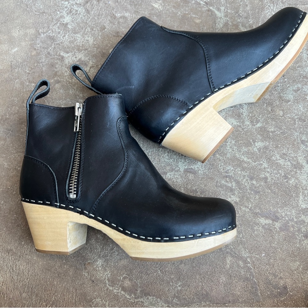 Swedish Hasbeens Black Leather Ankle Boots - Picture 7 of 11